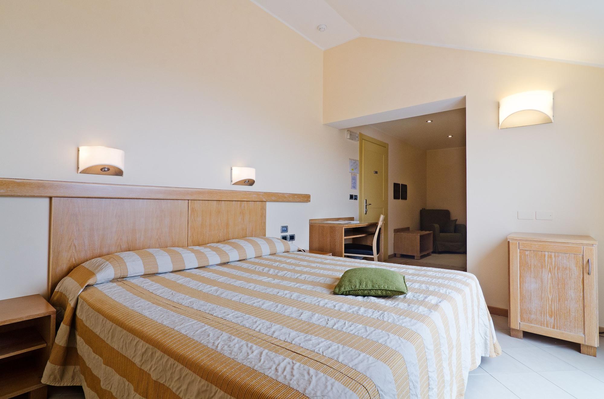 Castellaro Golf Resort المظهر الخارجي الصورة