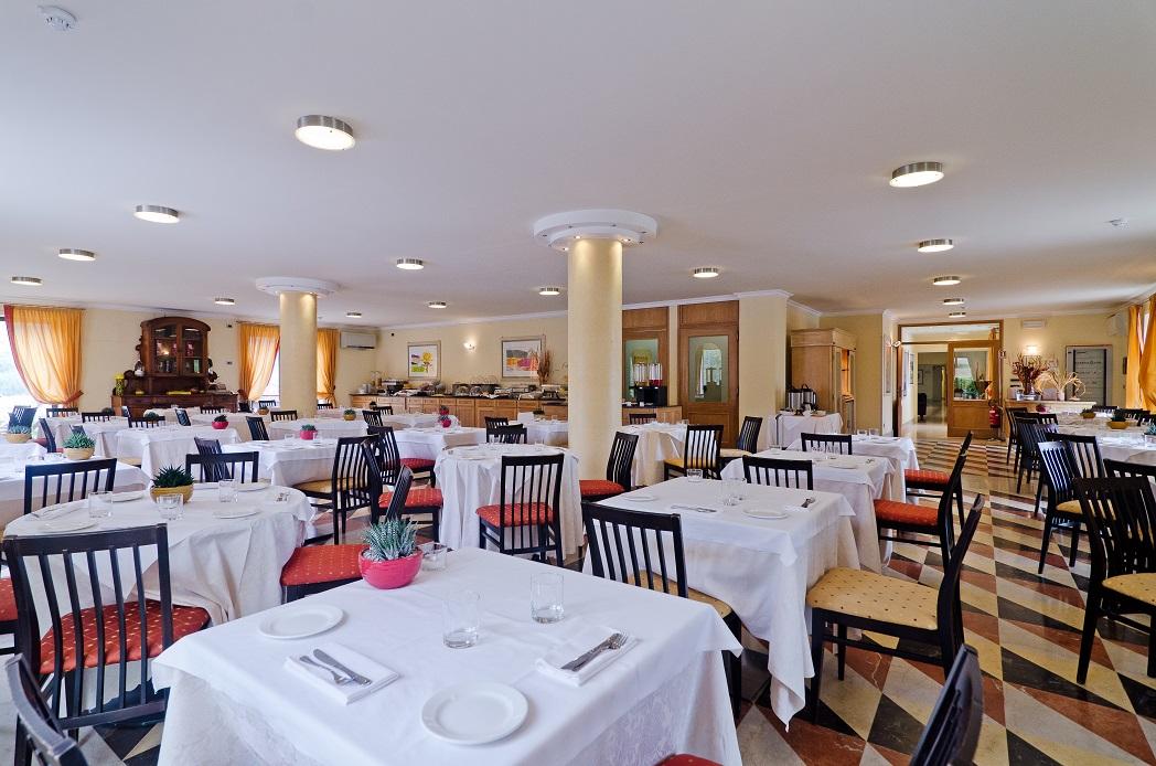 Castellaro Golf Resort المظهر الخارجي الصورة