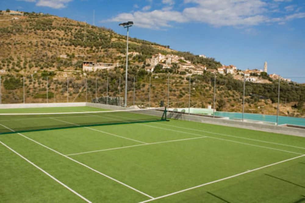 Castellaro Golf Resort المظهر الخارجي الصورة
