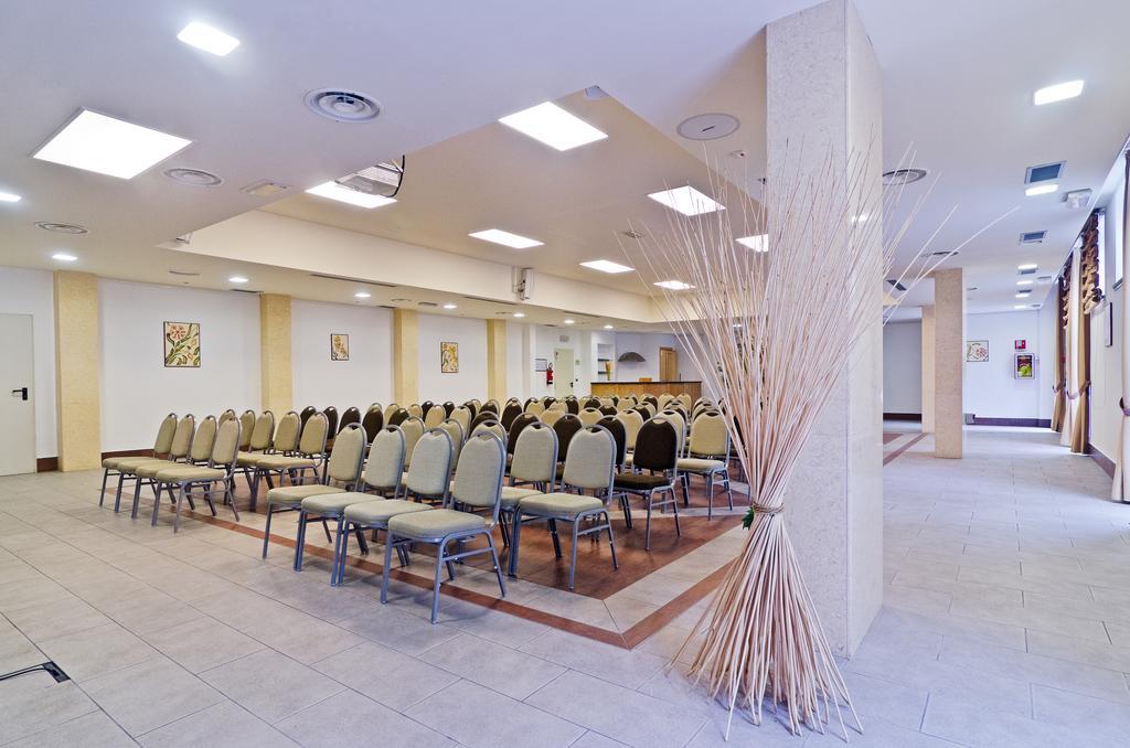 Castellaro Golf Resort المظهر الخارجي الصورة